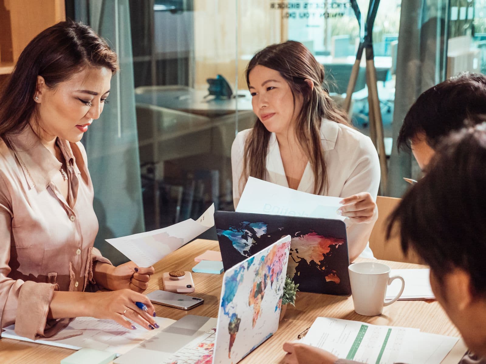 Ảnh minh hoạ concept FlowOps CRM